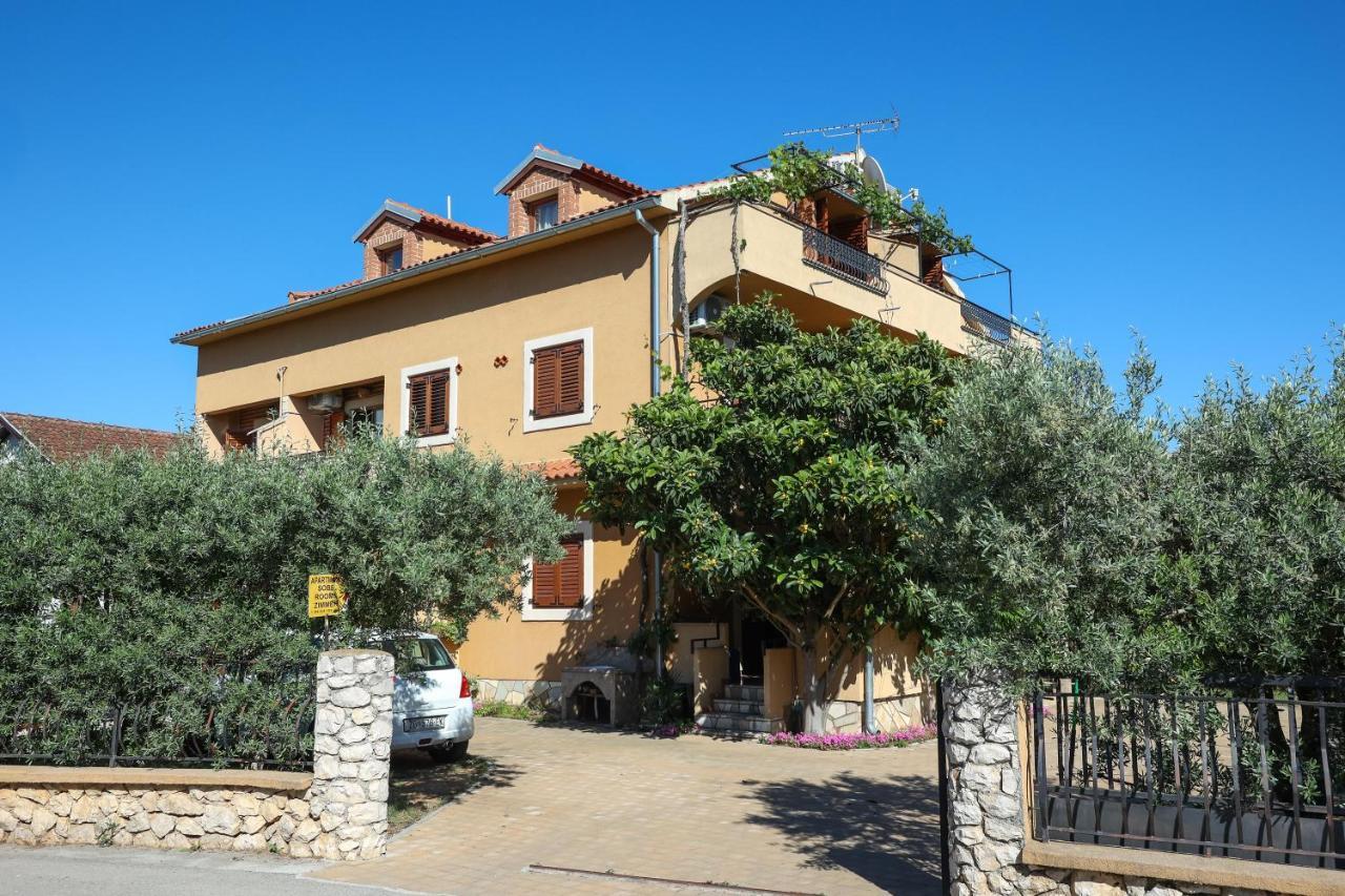 Apartments And Rooms Sinka Biograd Na Moru Exteriér fotografie