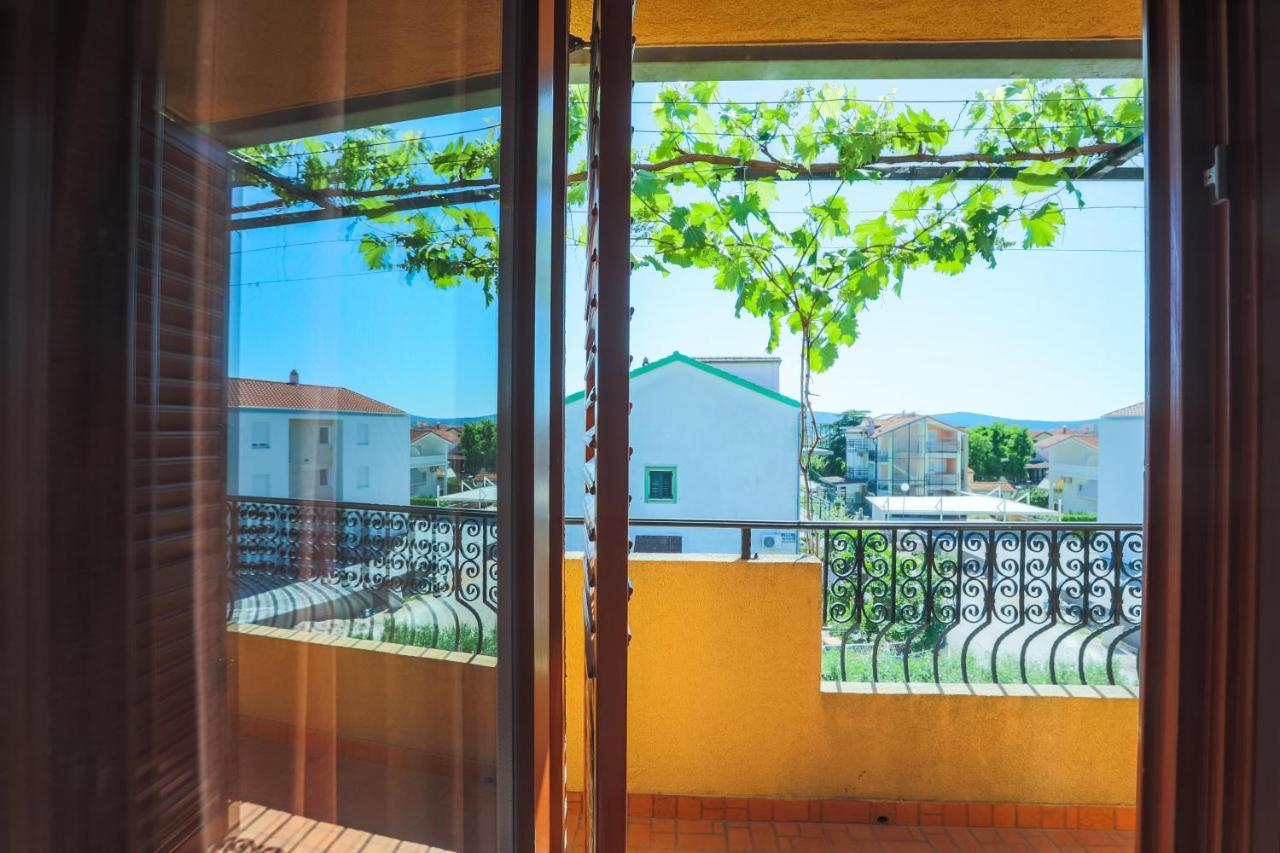 Apartments And Rooms Sinka Biograd Na Moru Exteriér fotografie